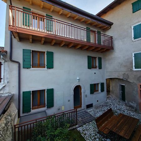 Casa Antico Borgo - Appartamento 1 Assenza di Brenzone Exterior photo